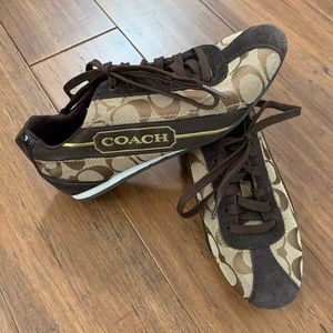 Coach Tennies Hilary EUC 💖